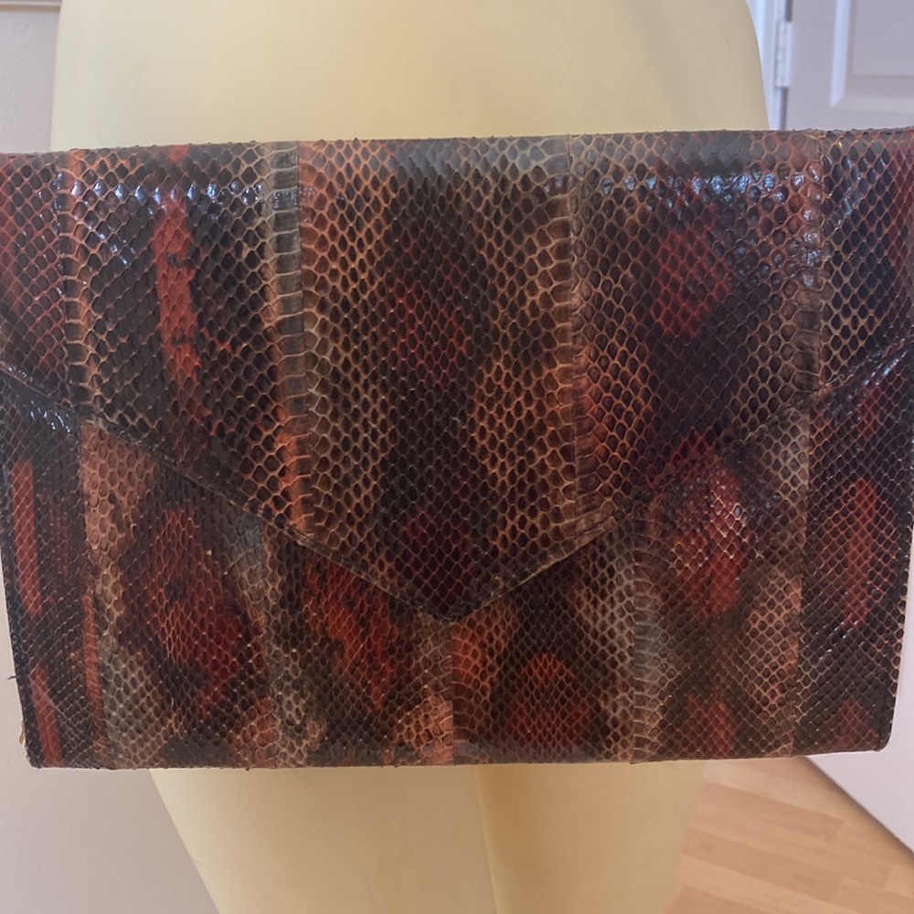 Vintage 1970’s  multi color snakeskin J.Reneé Hong Kong clutch/removable straps - Picture 3 of 11